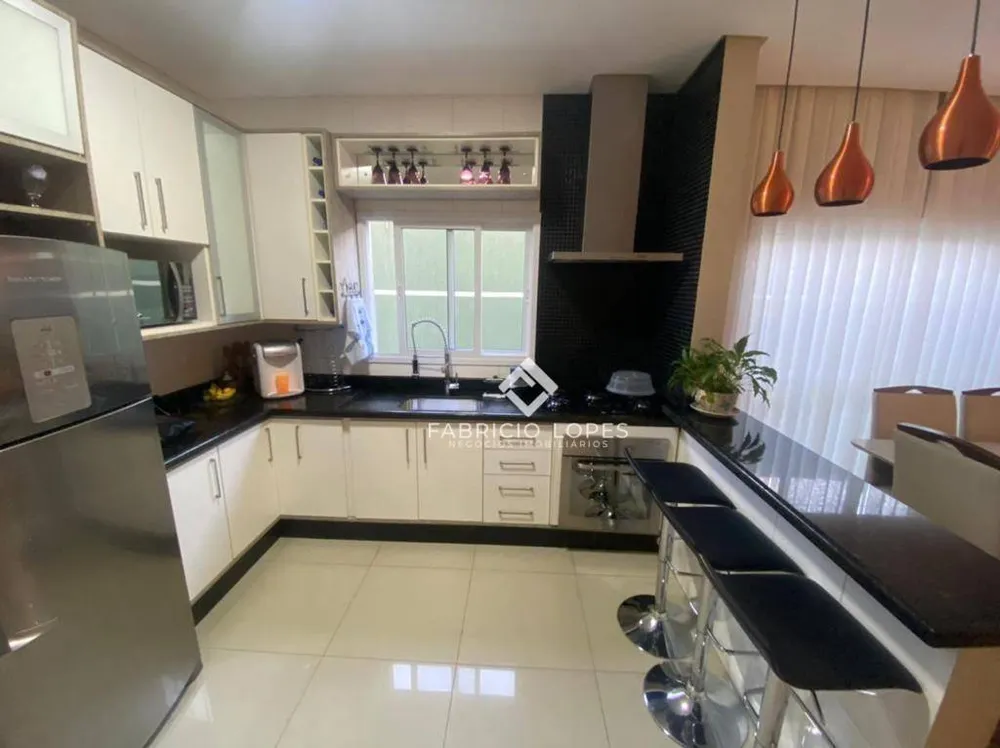 Casa, 3 quartos, 188 m² - Foto 4
