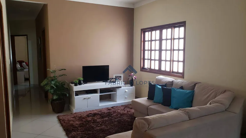 Casa, 3 quartos, 130 m² - Foto 1