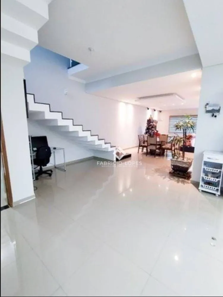 Casa, 3 quartos, 190 m² - Foto 3