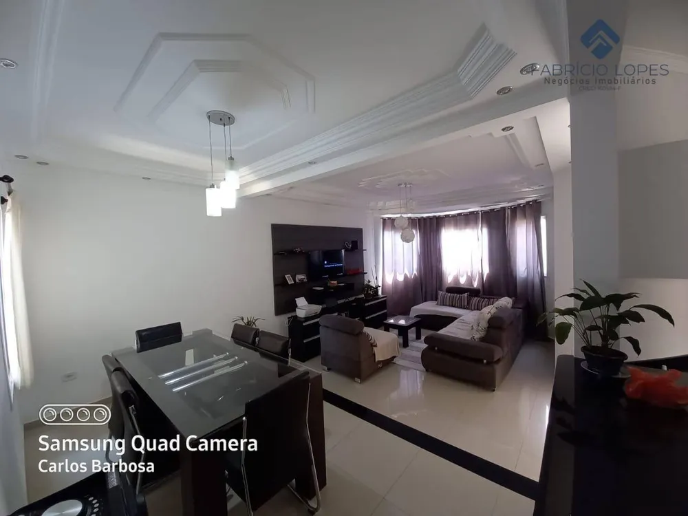Casa, 3 quartos, 200 m² - Foto 1