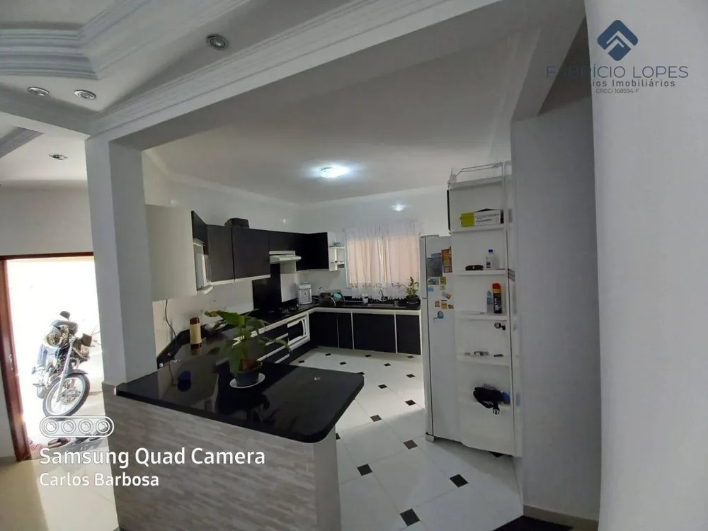 Casa, 3 quartos, 200 m² - Foto 3