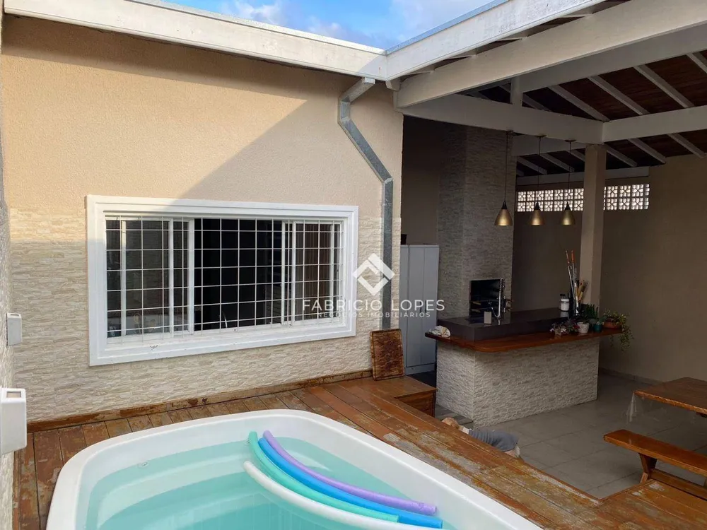 Casa, 3 quartos, 211 m² - Foto 1
