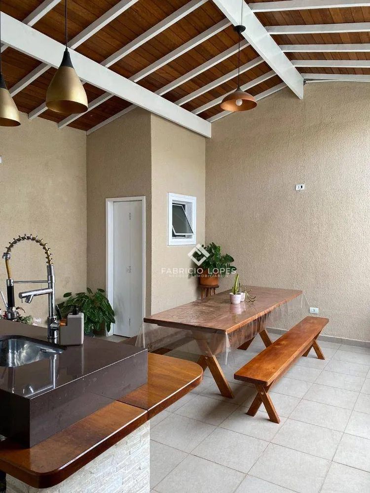 Casa, 3 quartos, 211 m² - Foto 3
