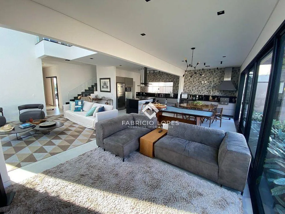 Casa, 3 quartos, 300 m² - Foto 1