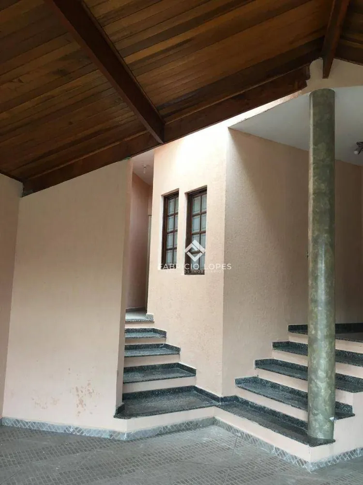 Casa, 3 quartos, 220 m² - Foto 2