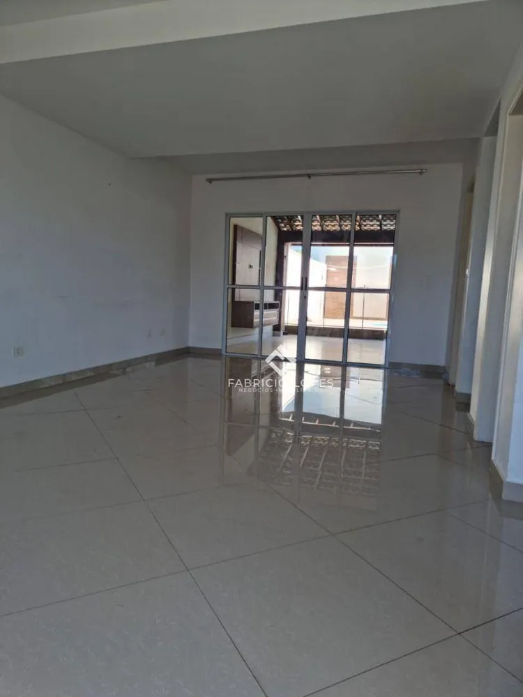 Casa, 4 quartos, 200 m² - Foto 2