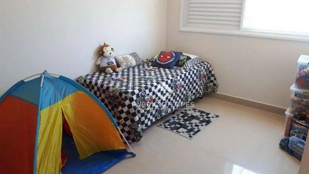 Casa, 3 quartos, 237 m² - Foto 4