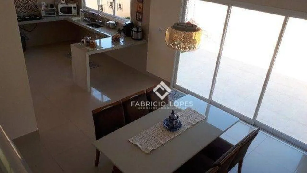 Casa, 3 quartos, 237 m² - Foto 1