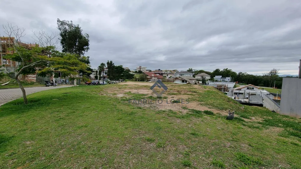 Loteamento e Condomínio, 1100 m² - Foto 1