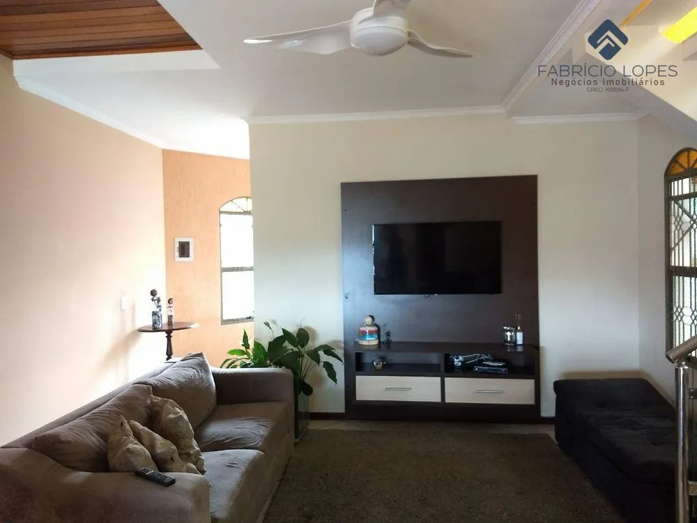Casa, 3 quartos, 190 m² - Foto 2