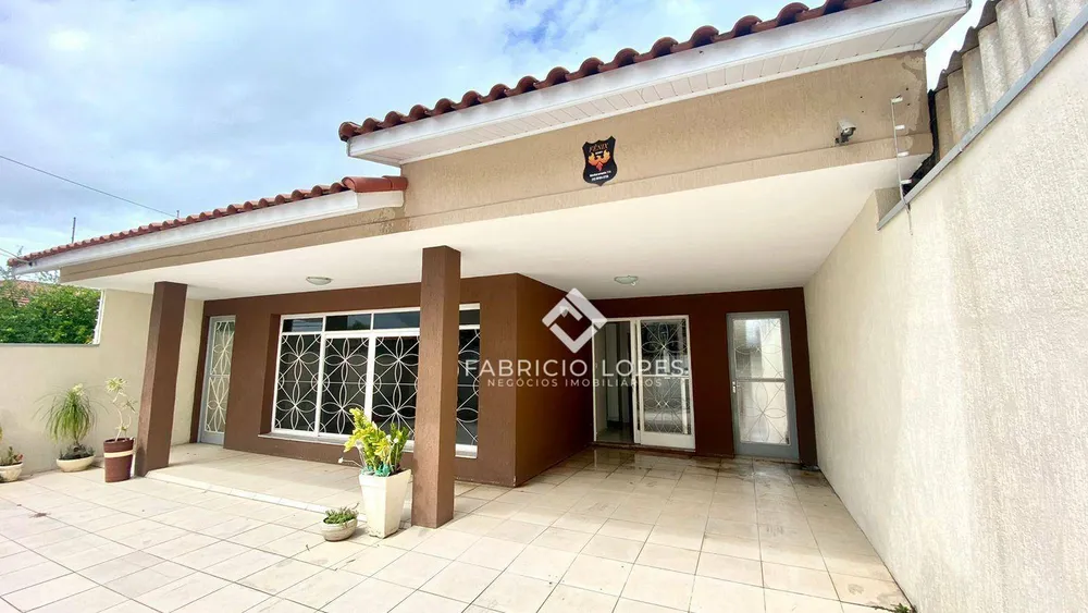 Casa, 3 quartos, 179 m² - Foto 1