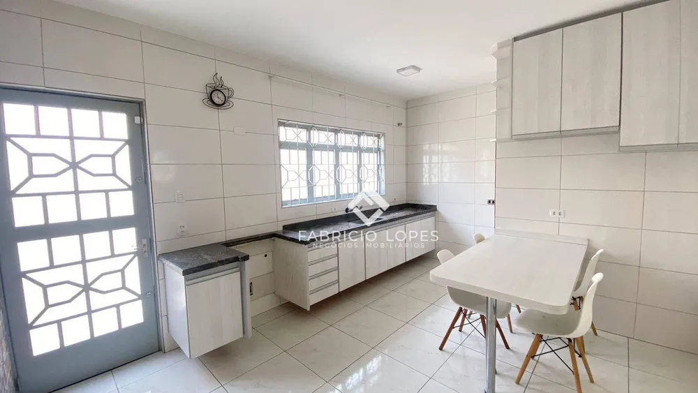 Casa, 3 quartos, 179 m² - Foto 3