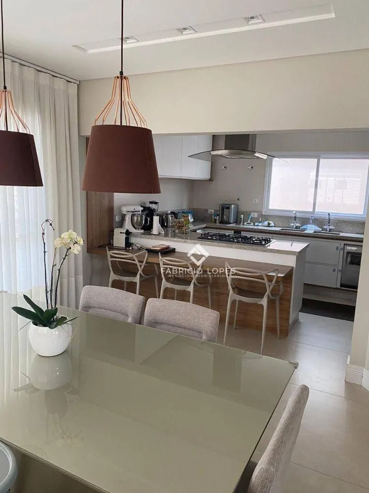 Casa, 4 quartos, 223 m² - Foto 2