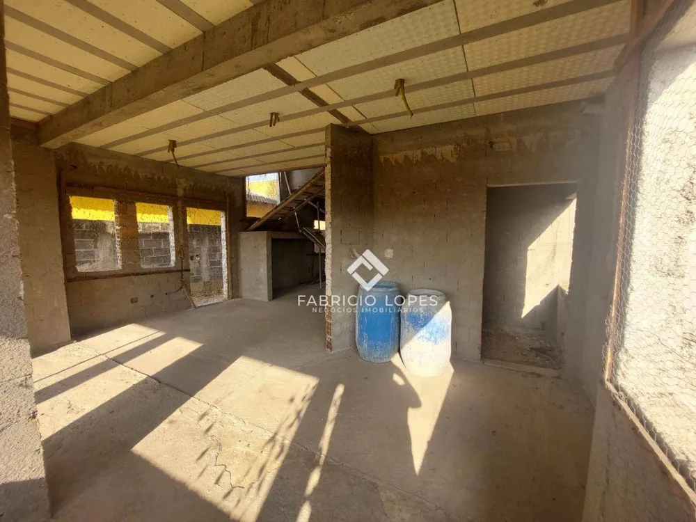 Casa, 3 quartos, 247 m² - Foto 1