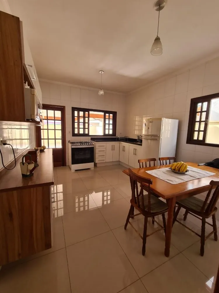 Casa, 4 quartos, 223 m² - Foto 3
