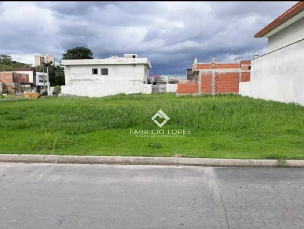 Loteamento e Condomínio, 200 m² - Foto 1