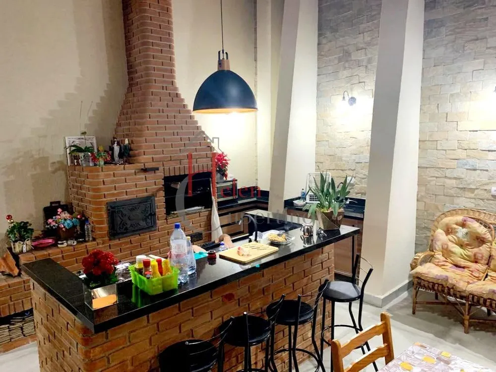 Casa, 3 quartos, 250 m² - Foto 1
