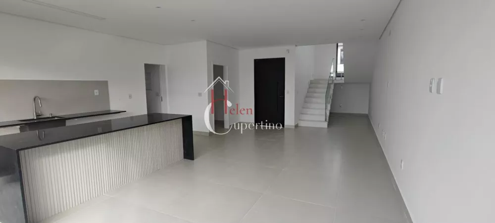 Casa de Condomínio à venda com 3 quartos, 250m² - Foto 4