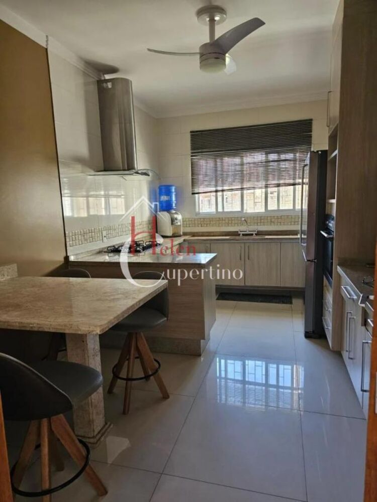 Casa à venda com 3 quartos, 350m² - Foto 13