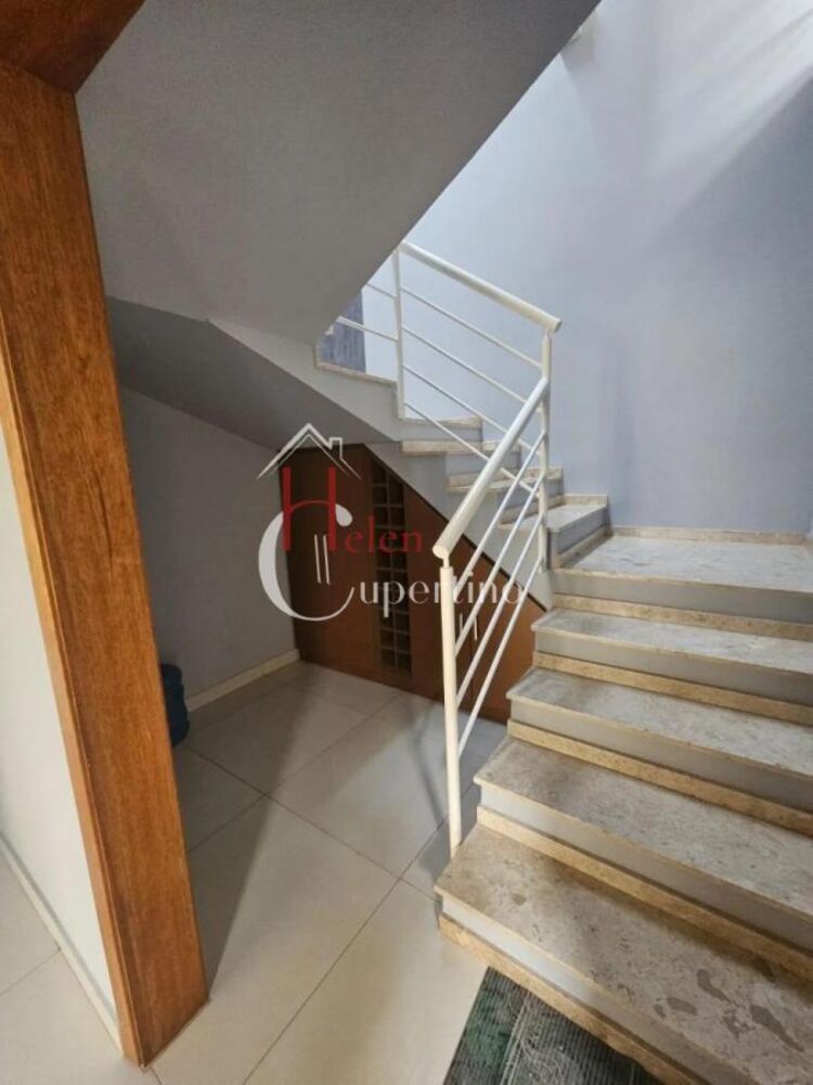 Casa à venda com 3 quartos, 350m² - Foto 4