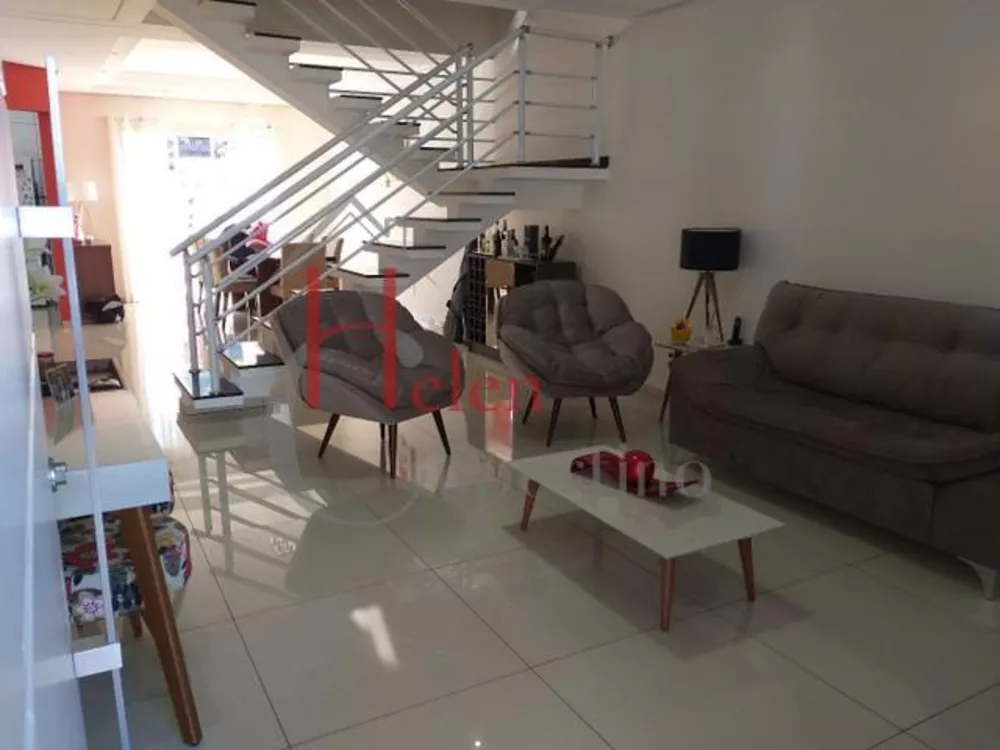 Casa à venda com 3 quartos, 344m² - Foto 1