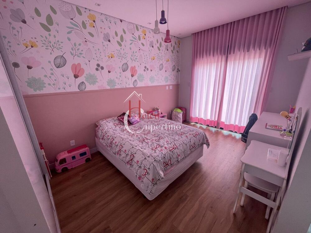 Casa à venda com 3 quartos, 250m² - Foto 8
