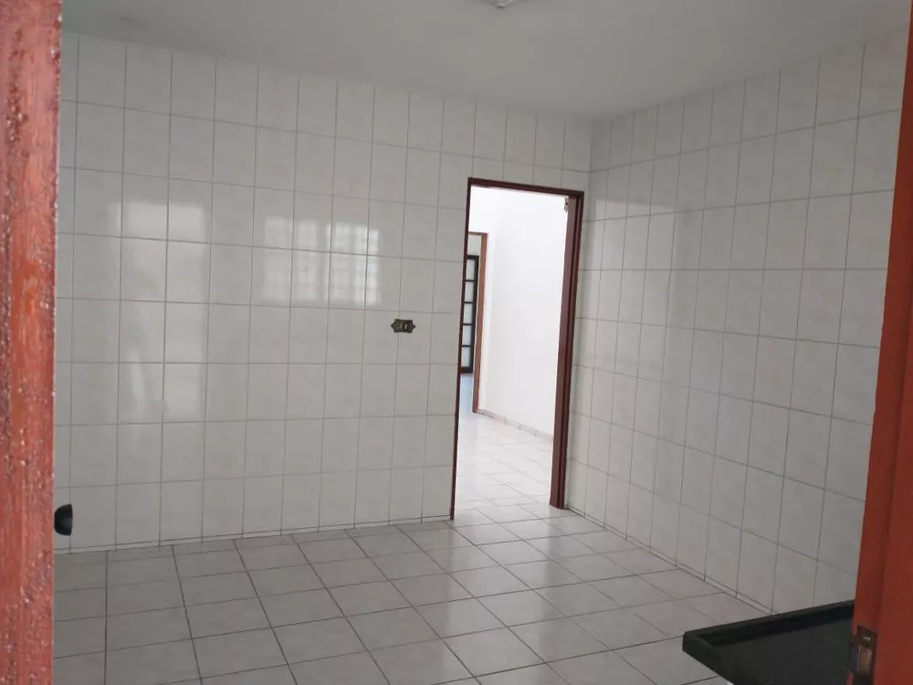 Casa à venda com 2 quartos, 148m² - Foto 7