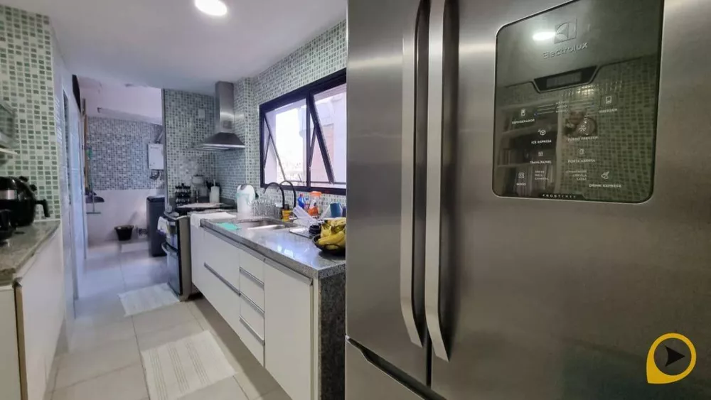 Apartamento à venda com 3 quartos, 256m² - Foto 1