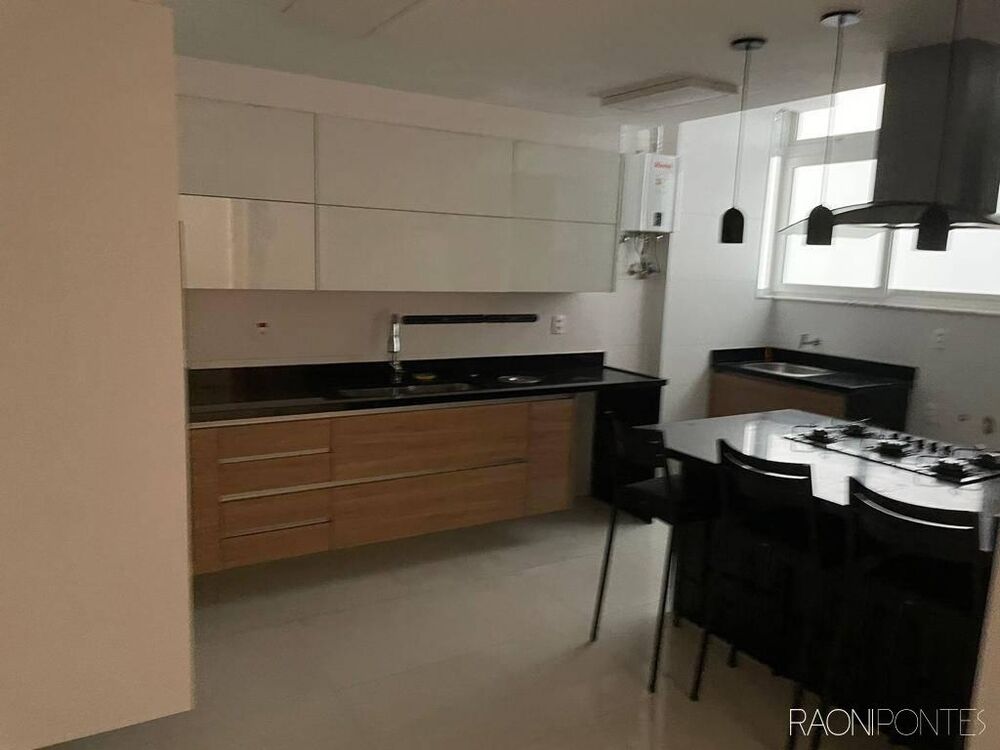 Apartamento à venda com 3 quartos, 140m² - Foto 2