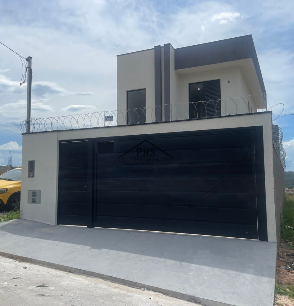 Casa à venda com 3 quartos, 140m² - Foto 1