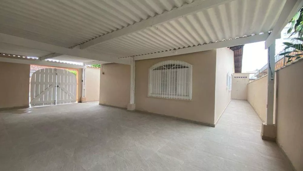 Casa à venda com 3 quartos, 78m² - Foto 1