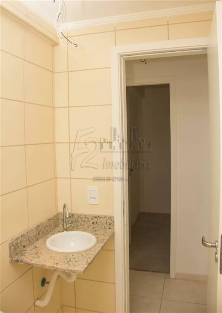 Apartamento à venda com 3 quartos, 217m² - Foto 3