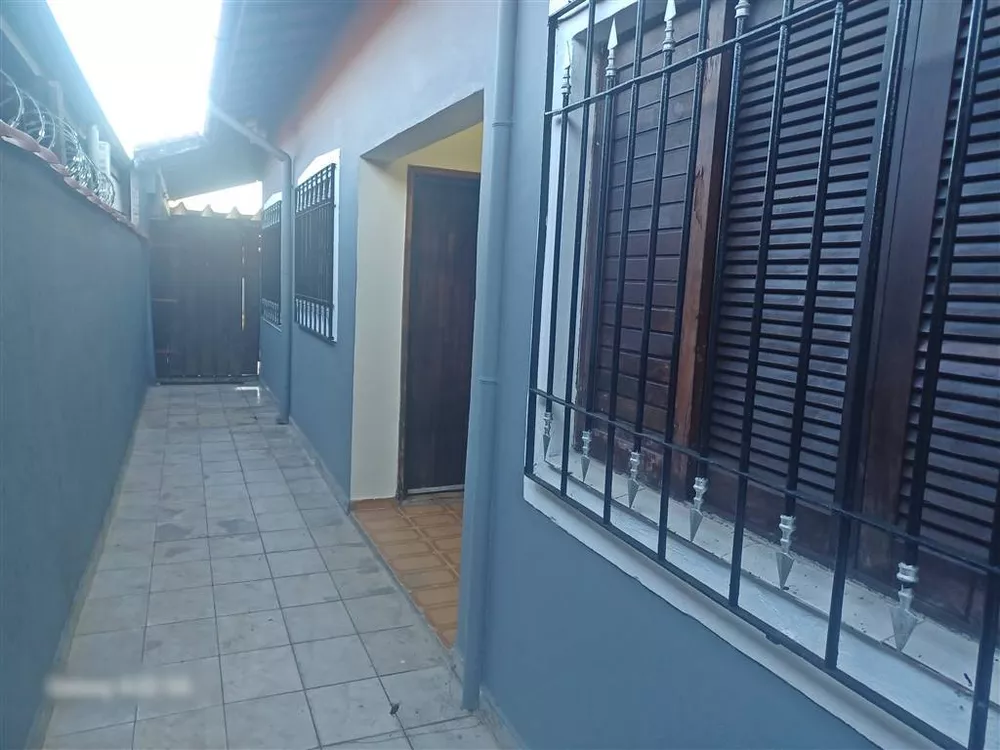 Casa à venda com 2 quartos, 104m² - Foto 3