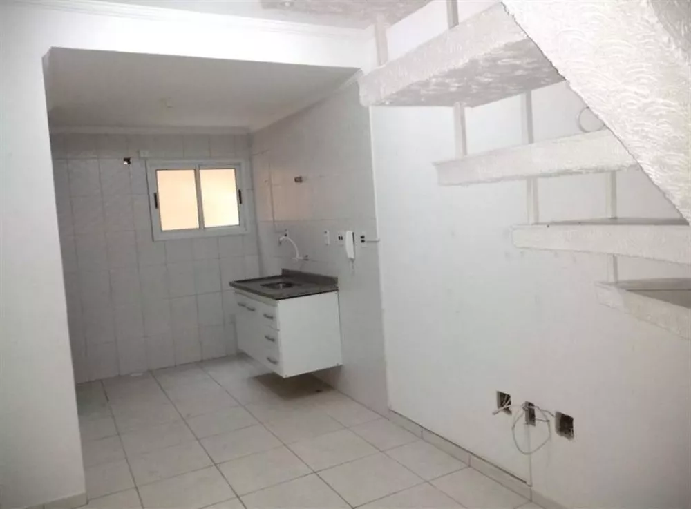 Sobrado para alugar com 2 quartos, 66m² - Foto 3