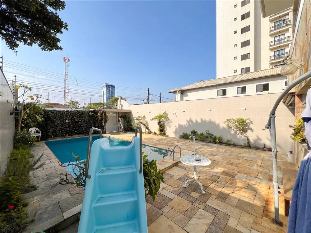 Sobrado, 4 quartos, 254 m² - Foto 1