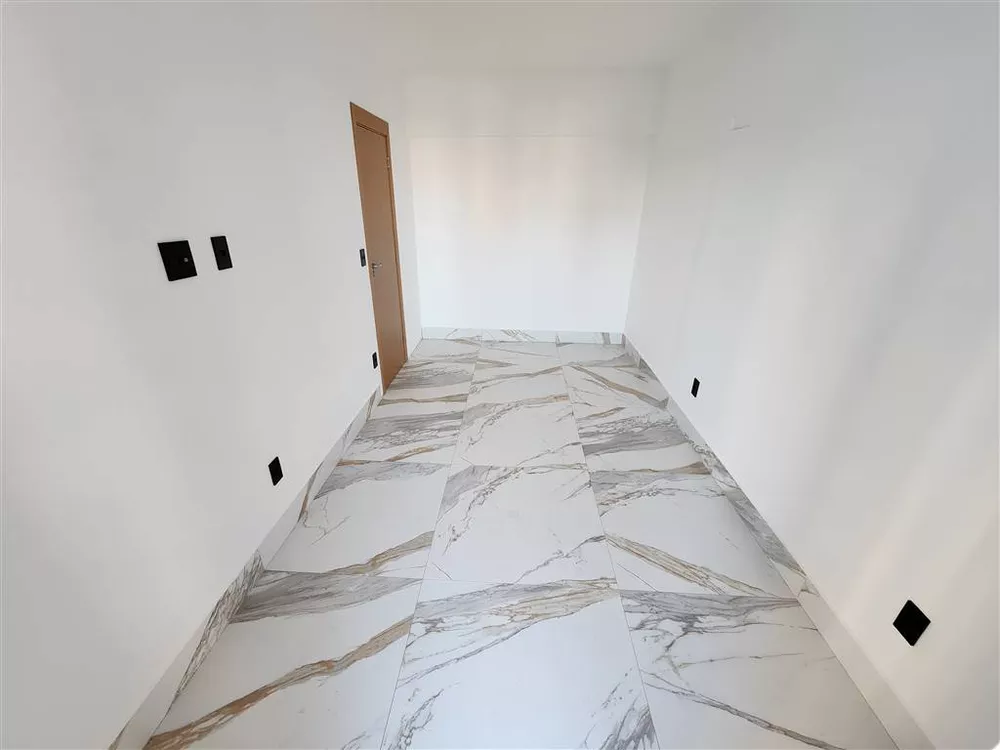 Apartamento à venda com 3 quartos, 126m² - Foto 4