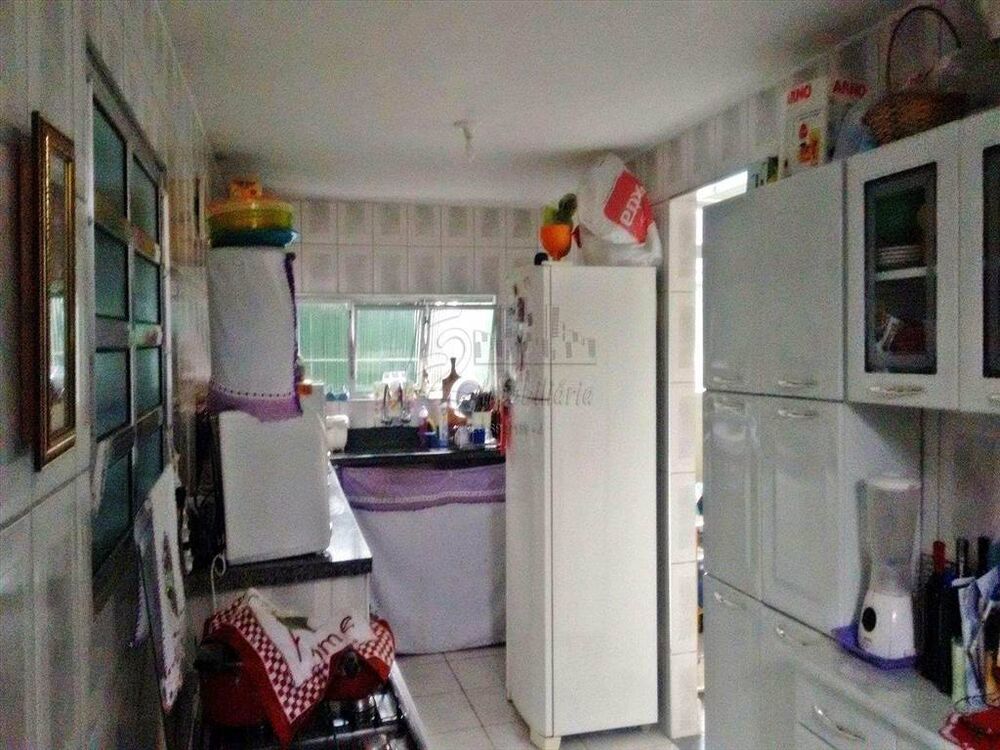 Casa à venda com 5 quartos, 250m² - Foto 3