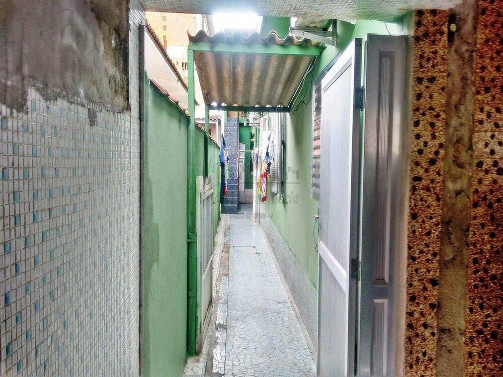 Casa à venda com 5 quartos, 250m² - Foto 1