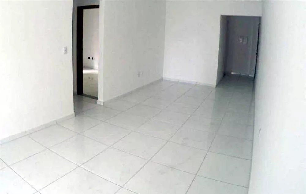 Apartamento à venda com 2 quartos, 80m² - Foto 3