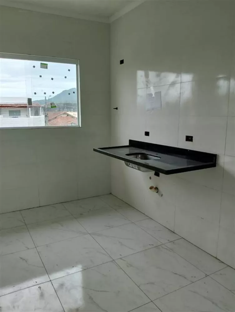 Casa à venda com 2 quartos, 60m² - Foto 3