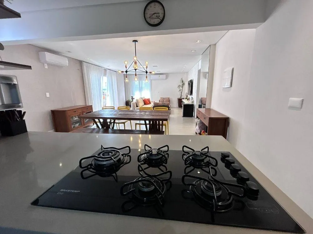 Cobertura, 3 quartos, 250 m² - Foto 2