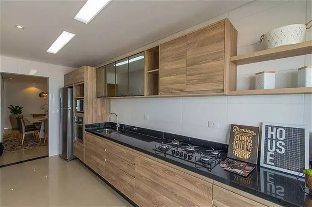 Apartamento à venda com 3 quartos, 173m² - Foto 2