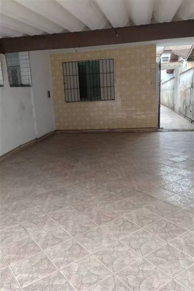 Casa à venda com 2 quartos, 205m² - Foto 1