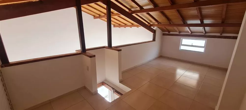 Casa à venda com 2 quartos, 45m² - Foto 3