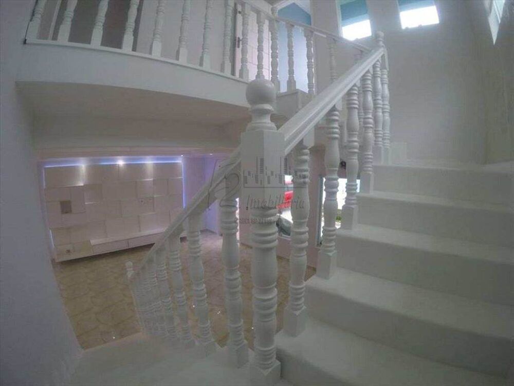 Sobrado, 5 quartos, 285 m² - Foto 2