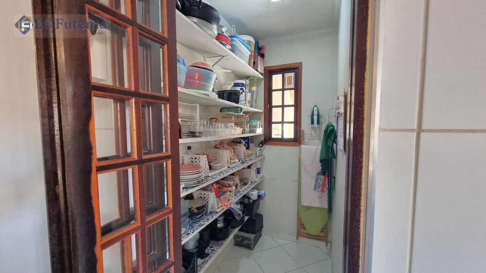 Casa de Condomínio à venda com 3 quartos, 244m² - Foto 5