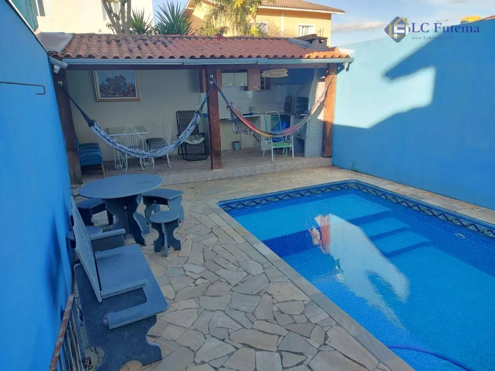 Casa, 3 quartos, 180 m² - Foto 1
