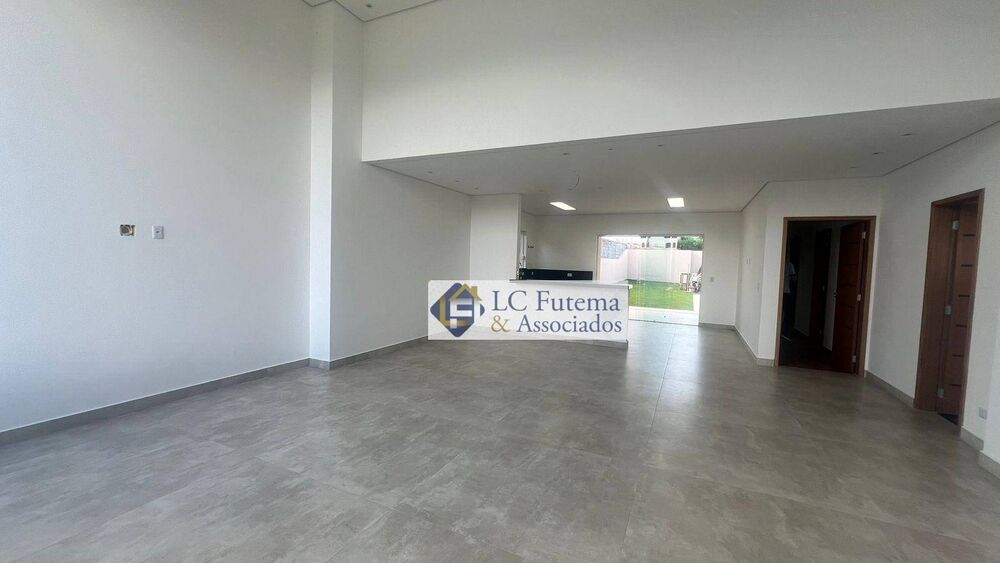 Casa de Condomínio à venda e aluguel com 3 quartos, 200m² - Foto 1
