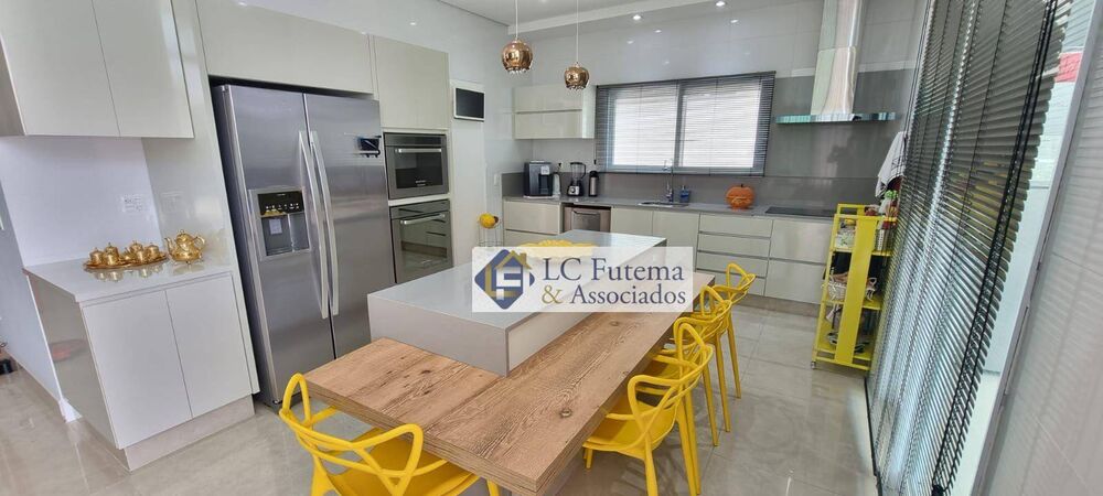 Casa de Condomínio à venda com 3 quartos, 300m² - Foto 3