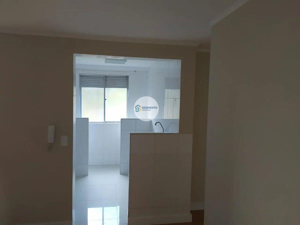 Apartamento à venda com 2 quartos, 44m² - Foto 2